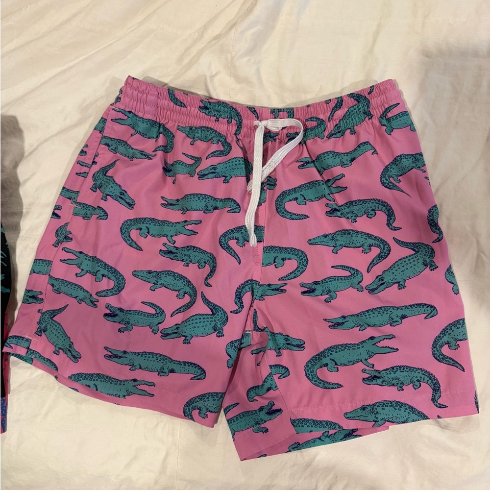 chubbies Pink Swim Shorts with Teal Alligator Print